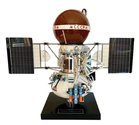 Lot #8610 Venera 9 Orbiter-Lander Model - Image 2