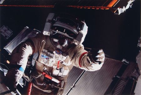 Lot #8585 ISS Expedition 9 Flown Orlan EVA Cosmonaut Space Suit Glove - From the Personal Collection of Gennady Padalka - Image 7