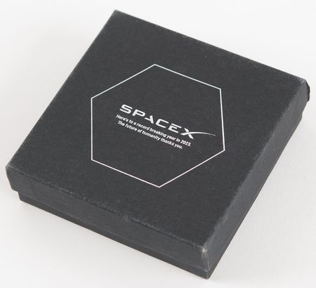 Lot #8631 SpaceX Employee Medallion: 2023 Space Achievements - Image 3