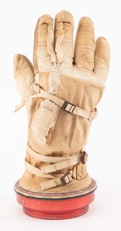 Lot #8082 Gemini G4-C Training Glove - Rare Forerunner to the A-1C Glove of Apollo 1 - Image 1