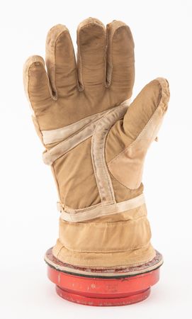 Lot #8082 Gemini G4-C Training Glove - Rare Forerunner to the A-1C Glove of Apollo 1 - Image 2