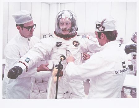 Lot #8481 Apollo 13 Flown Arm Pressure Gauge from CMP Jack Swigert's A7L Space Suit - Image 5