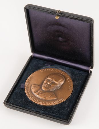 Lot #8061 Wally Schirra's 1962 'Edward F. Weston Distinguished Alumnus Award' Medal - Image 3