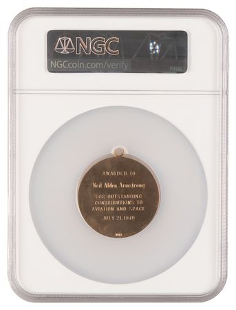 Lot #8189 Neil Armstrong's Aviation Hall of Fame 10K Gold Medal - NGC MS 64 - Image 2
