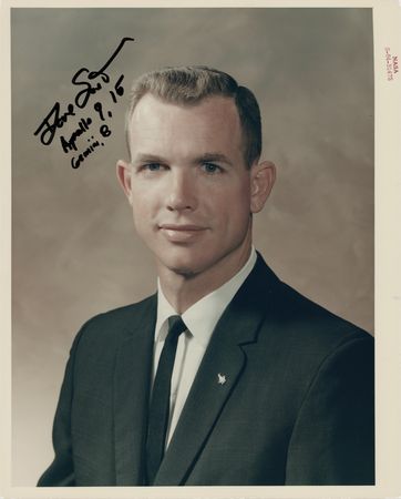 Lot #8116 Dave Scott Signed Photograph - Image 1