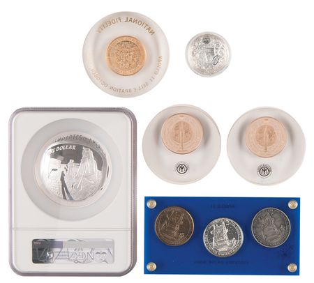 Lot #8233 Apollo 11 Commemorative Coins (8) - Image 2