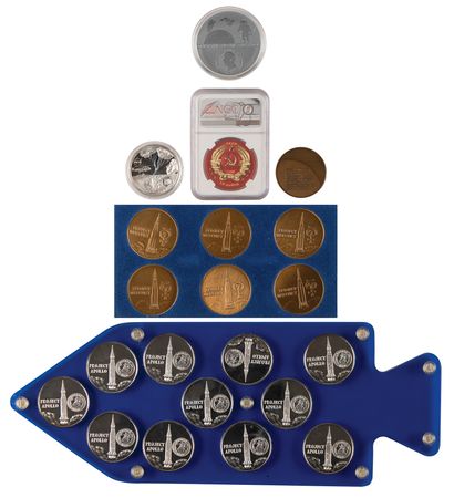 Lot #8434 Astronaut and Cosmonaut Coin Collection - Image 2