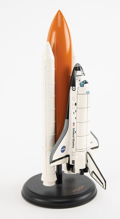 Lot #8621 Saturn V and Space Shuttle Discovery Models - Image 3