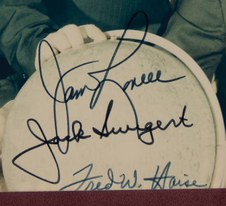 Lot #8285 Apollo 13 Crew-Signed Photograph - Image 3