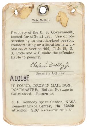 Lot #8370 Apollo 16 Crew Badge - From the Personal Collection of Backup CDR Fred Haise - Image 2