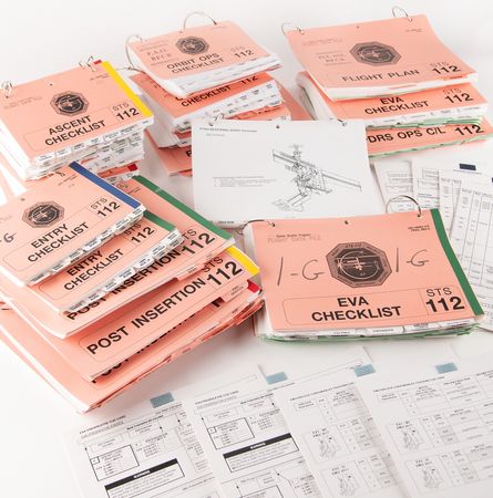 Lot #8534 STS-112 Archive of (50+) Astronaut and Mission Control-Used Cue Cards and Flight Data File Checklists - Image 1