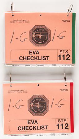 Lot #8534 STS-112 Archive of (50+) Astronaut and Mission Control-Used Cue Cards and Flight Data File Checklists - Image 9