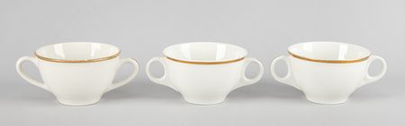 Lot #44 John F. Kennedy: Presidential China from the 'Honey Fitz' (4-Piece Tea Cup and Saucer Set) - Image 2