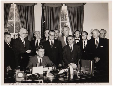 Lot #49 John F. Kennedy 1962 Communications Satellite Act Bill Signing Pen - From the Collection of the National Aeronautics and Space Council Executive Secretary - Image 2