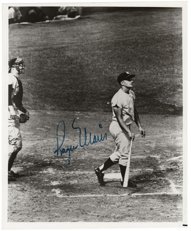 Lot #957 Roger Maris Signed Photograph