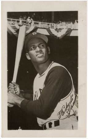 Lot #947 Roberto Clemente Signed Photograph