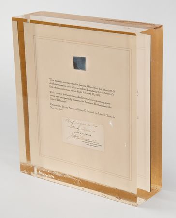 Lot #545 Friendship 7: Atlas 109D Flown Metal Fragment Display with Presentation Card Signed by John Glenn - Image 3