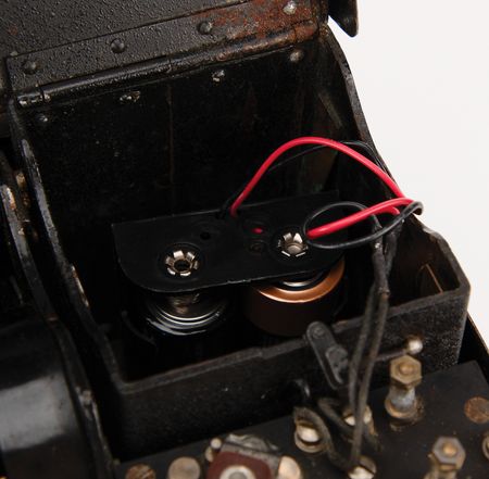 Lot #2016 Enigma I Military-Issue Cipher Machine in Rare Panzerholz Case, with Standard Oak Case (c. 1943, Fully Operational) - Image 17