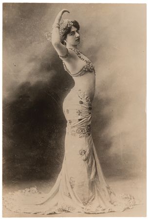 Lot #2008 Mata Hari World War I-Dated Autograph Letter Signed on Her Wartime Efforts: 