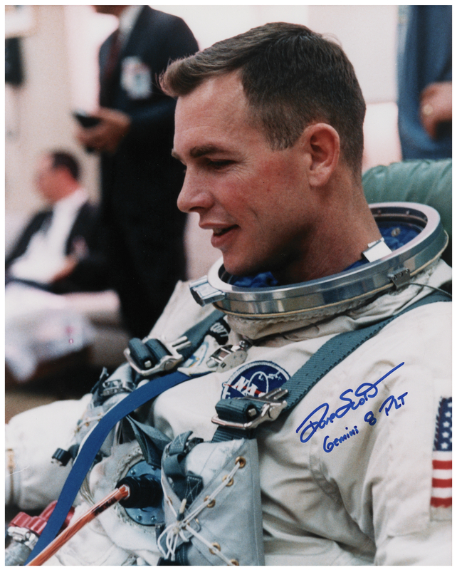 Lot 484 Dave Scott Signed Photograph