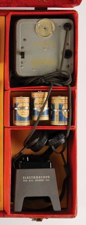 Lot #213 Gilbert U-238 Atomic Energy Laboratory - 'The Most Dangerous Toy in History' - Image 5