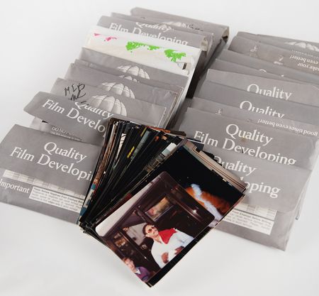 Lot #621 Celebrity Polaroid Collection of Over 3,000 Candid Photographs - Image 3