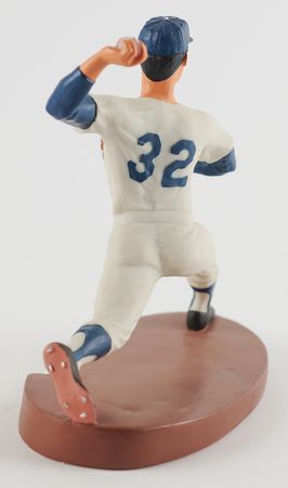 Lot #654 Sandy Koufax Signed Salvino Figurine (Ltd. Ed. #0601/2500) - Image 5