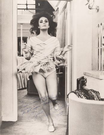 Lot #550 Elizabeth Taylor Signed Oversized Photograph - Image 1