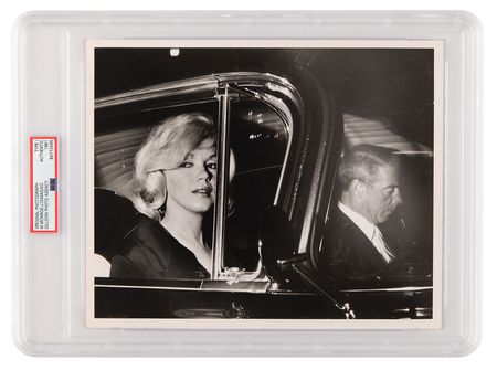 Lot #618 Marilyn Monroe and Joe DiMaggio Original Photograph - PSA Type I - Image 1