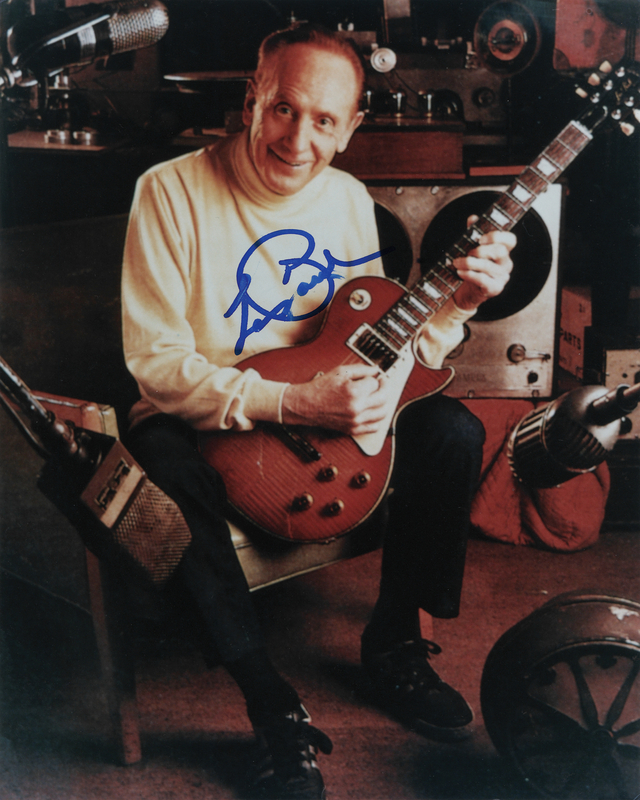 Lot 3400 Les Paul Signed Photograph