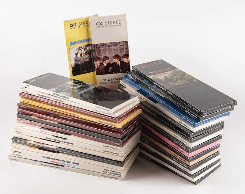Lot 3122 Beatles (33) Sealed Long Box CD3 Singles