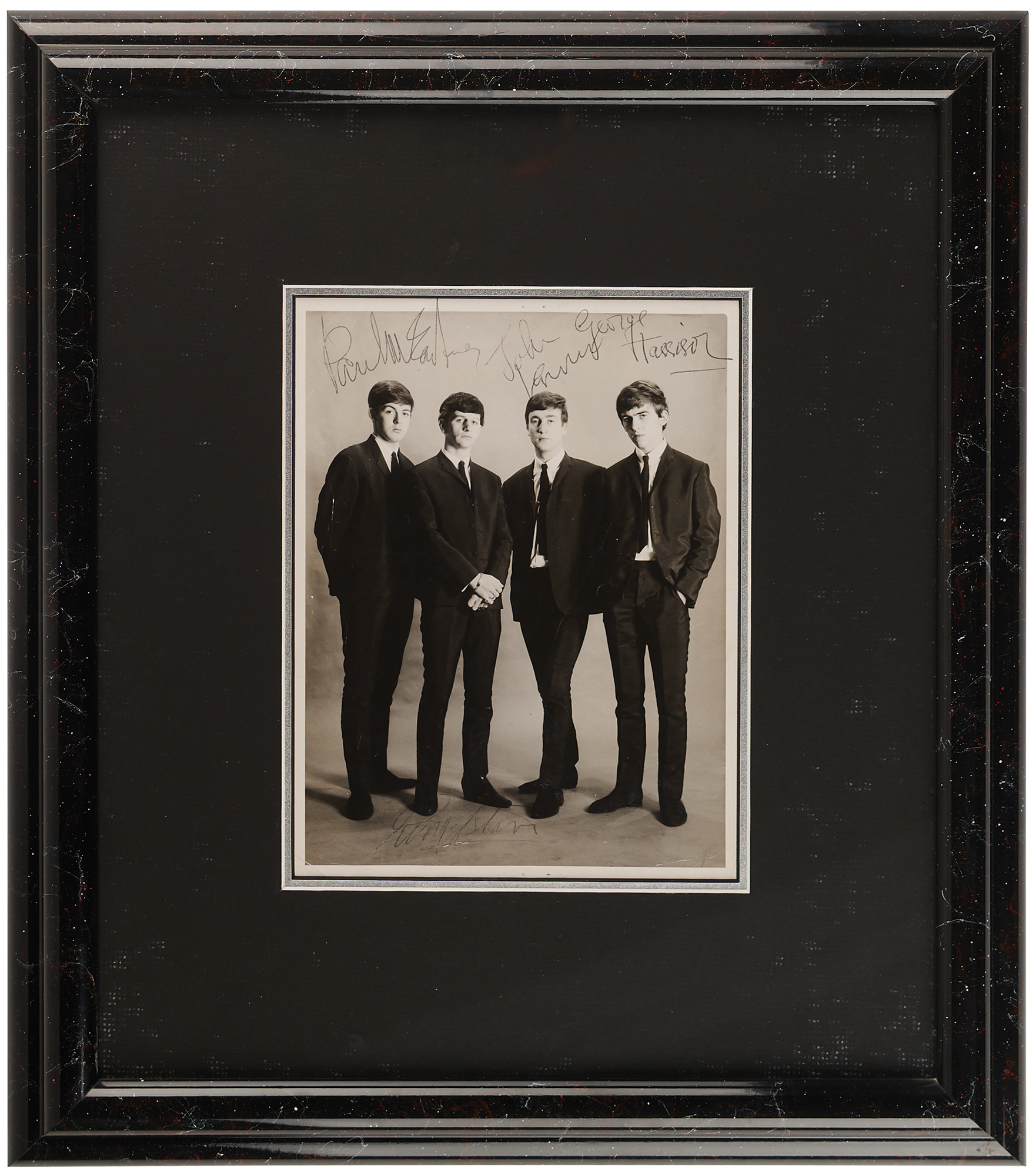 ビートルズ　Astrid Kirchherr 直筆サイン入りプリント　保存額装 Beatles Signed Photograph - Taken by Astrid Kirchherr in 1962 | RR