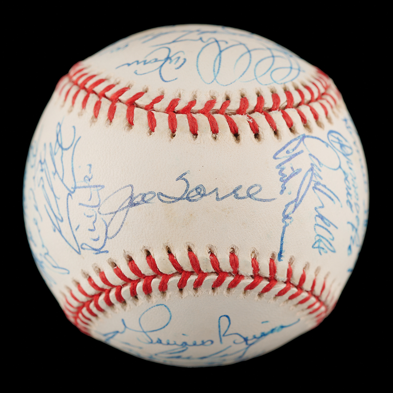 Lot 679 NY Yankees: 1998 Team-Signed Baseball
