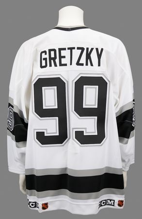 Lot #667 Wayne Gretzky Signed Los Angeles Kings Hockey Jersey - Image 3