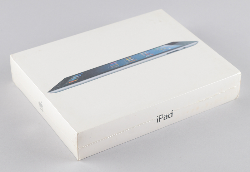 Lot 6098 Apple iPad (2nd Generation, Sealed - 32GB, Black)