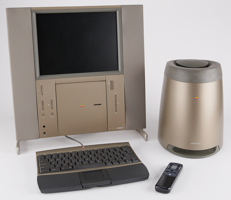 Lot 6068 Apple Twentieth Anniversary Macintosh (TAM)
