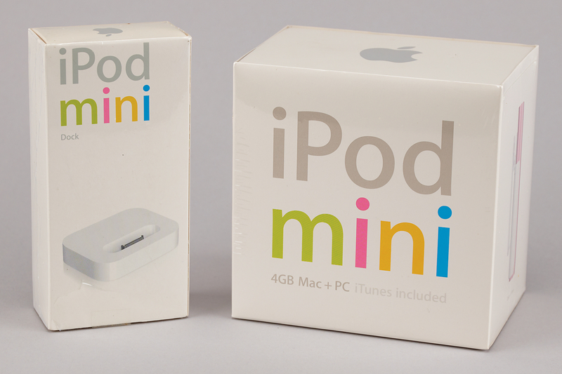 Lot 6081 Apple iPod Mini (1st Generation, Sealed - Pink, 4GB) with Dock