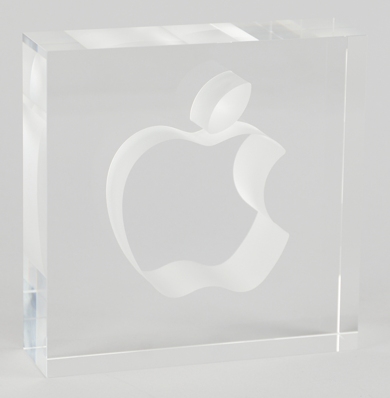 Lot 6142 Apple 10-Year Employee Service Award