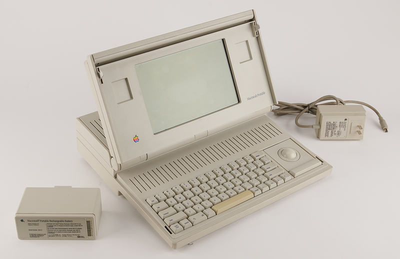 Lot 6066 Apple Macintosh Portable - Backlit Model (M5126)