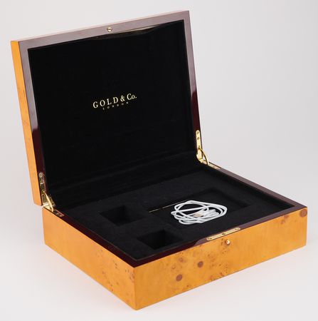 Lot #6100 George H. W. Bush's 24K Gold-Plated, Diamond-Encrusted Apple iPad 2, Presented by King Abdullah of Saudi Arabia - Image 7