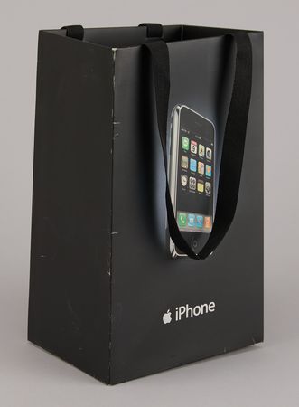 Lot #6089 Apple iPhone - Rare 4GB Model (First Generation, Sealed) - Image 7