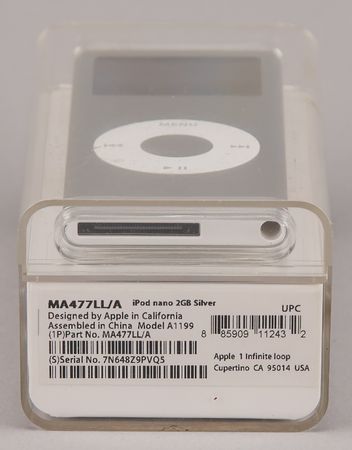 Lot #6085 Apple iPod Nano (2nd Generation, Sealed - 2GB) - Image 3