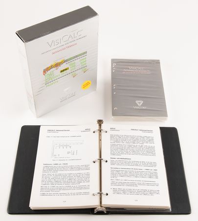 Lot #6052 VisiCalc Advanced for Apple III (with Swedish Handbook) - Image 2