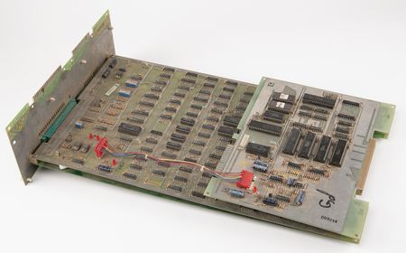 Lot #6194 Balance Technology: The Hotseat System Arcade Motion Simulator Prototype (1984) - Image 14