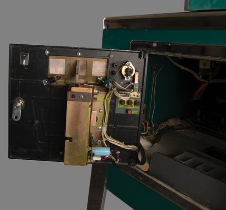 Lot #6198 Inder: Metal Man Pinball Machine (1992) - Fully Functional - Image 19