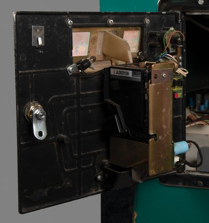 Lot #6198 Inder: Metal Man Pinball Machine (1992) - Fully Functional - Image 20