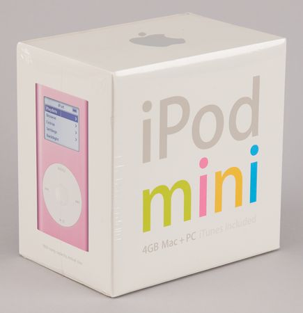Lot #6081 Apple iPod Mini (1st Generation, Sealed - Pink, 4GB) with Dock - Image 2