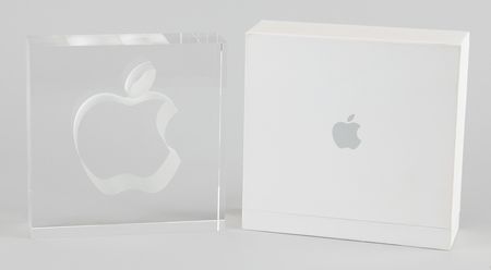 Lot #6142 Apple 10-Year Employee Service Award - Image 2