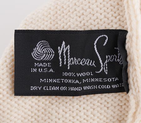 Lot #6126 Apple Computer 'Rainbow Logo' Winter Hat - Image 3