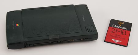 Lot #6067 Apple Newton MessagePad 2000 (Employee Issued - Higher Education) - Image 1